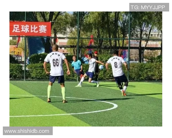 足球明星齐聚新疆热情挥洒绿茵场激情赛季引爆球迷期待